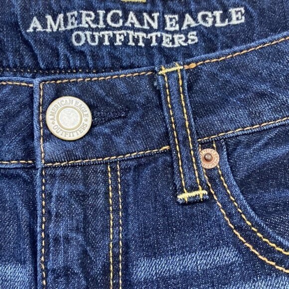AEO AMERICAN EAGLE Dark Wash Frayed Hem Cuffed Jean Shorts Size 6 Spring Summer - Picture 6 of 7